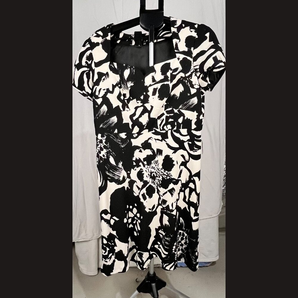 Nine West Women’s Black & White Floral Dress Size 14 Sleeveless Midi Elegant